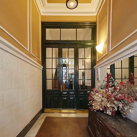 The Collection - Garibai Apartment